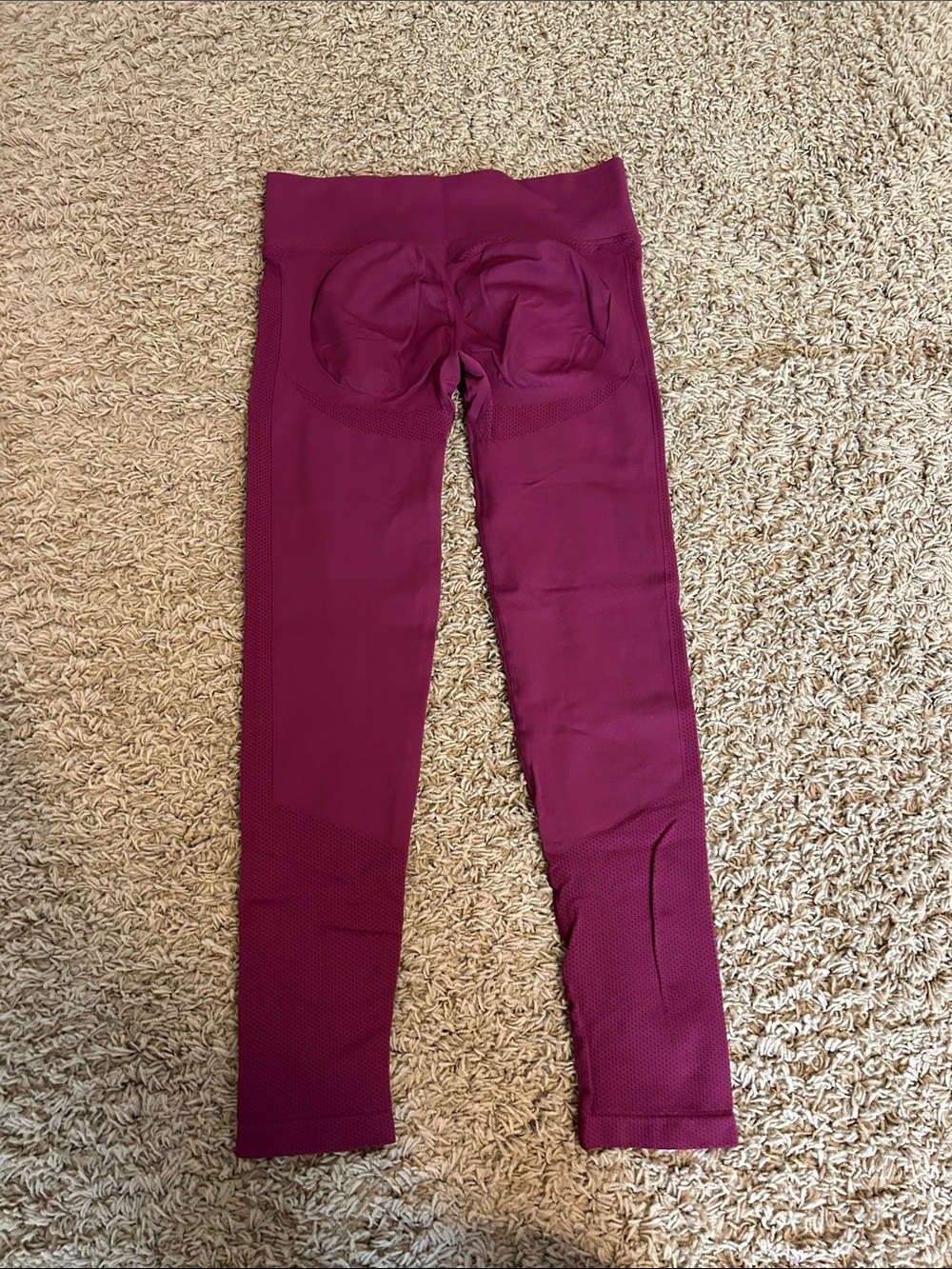 Women’s scrunch butt workout leggings size large